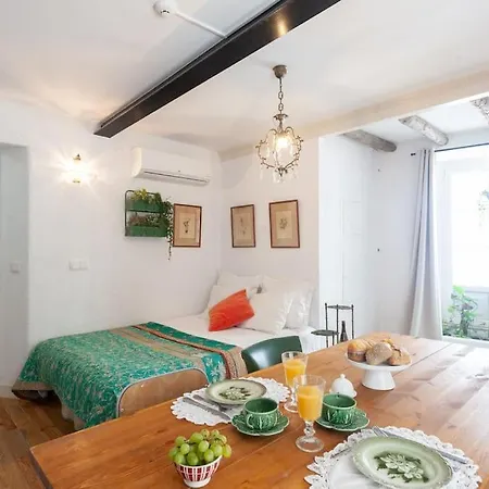 A Boemia Street Studio Apartment Lisbon