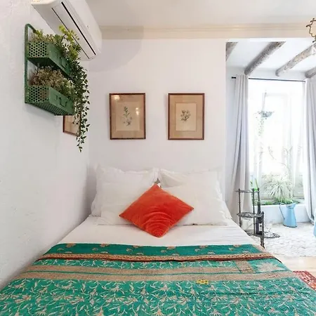A Boemia Street Studio Apartment *