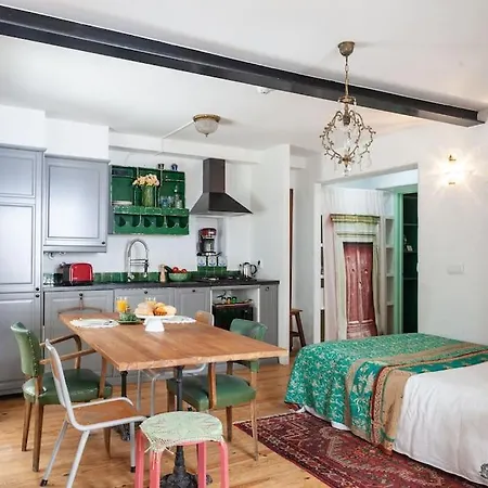 Apartment A Boemia Street Studio *