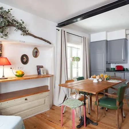 A Boemia Street Studio Apartment